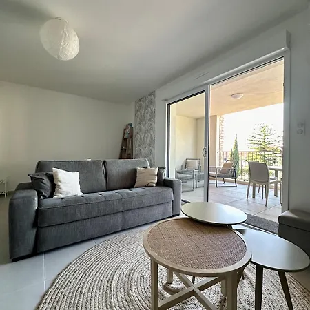 Gabriela * Saint-Florent (Corsica)